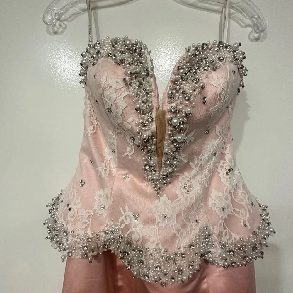 Stunning Sherri Hill Peplum Gown - Picture 1 of 4